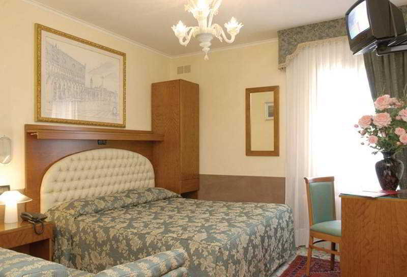 Hotel Il Moro Di Venezia Екстериор снимка